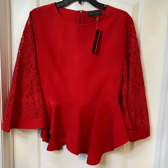 NWT Gracia red blouse, flare lace sleeves peplum is asymmetrical, size L - Picture 8 of 8